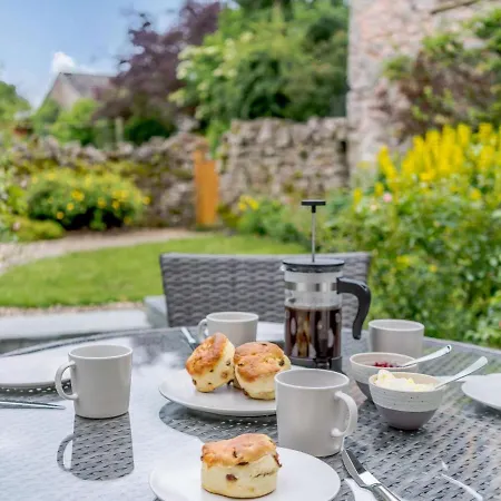2 Bed In Eden Valley 83608 Holiday home